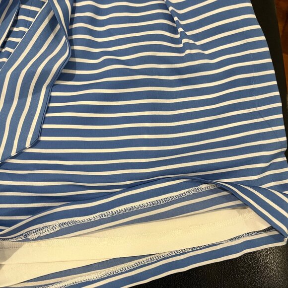 Guess Women's Blue & White Striped Shorts, Size Medium - Picture 4 of 8